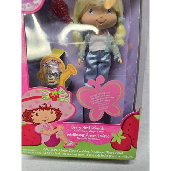 Vintage Strawberry Shortcake Berry Best Friends ANGEL CAKE Bandai Charm 2003 - Picture 2 of 12